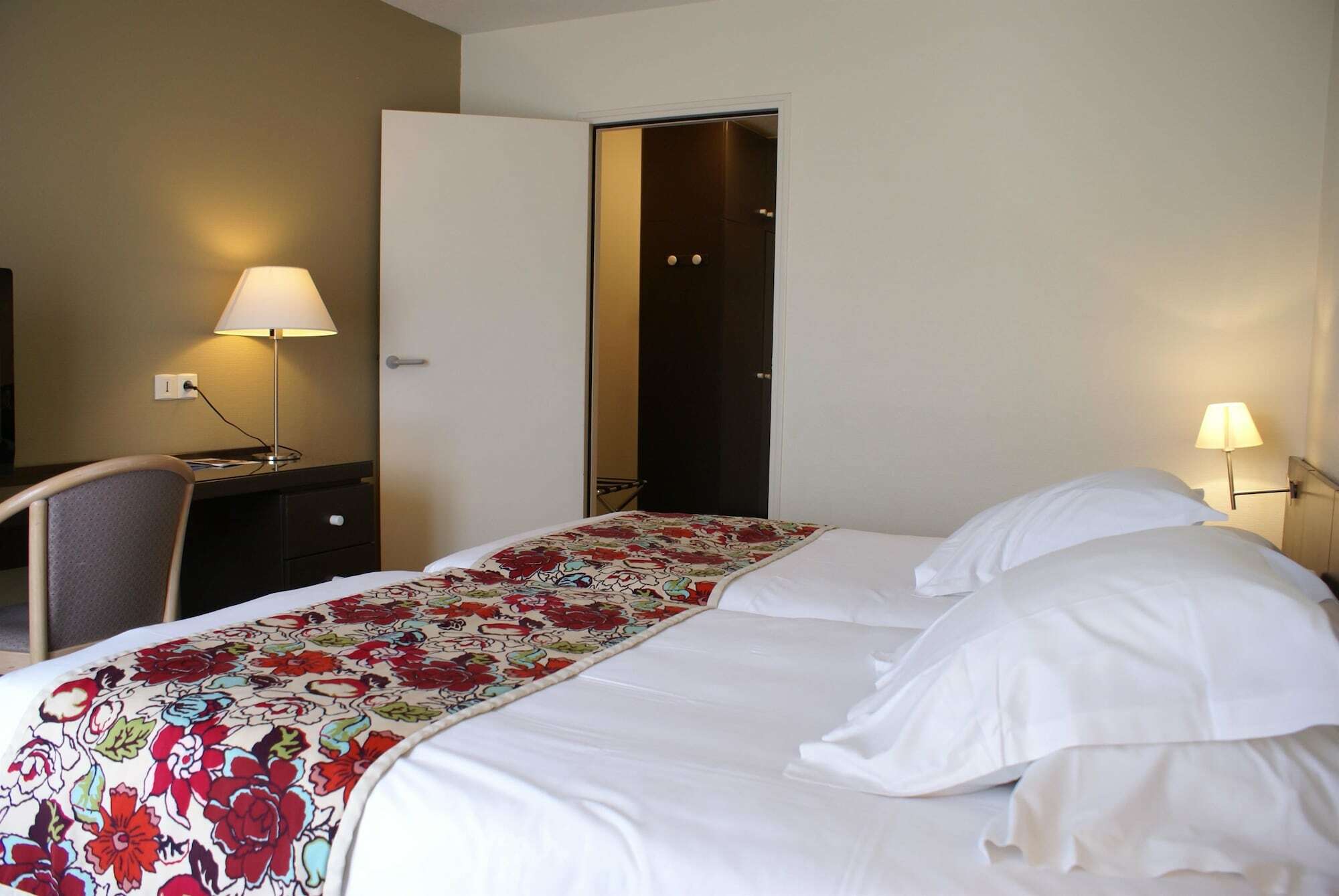 Hotel Valdys Thalasso & Spa - L'Escale Marine Douarnenez Zewnętrze zdjęcie